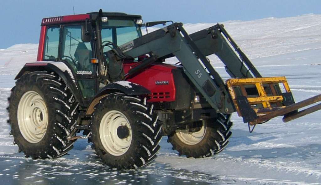 valtra-1024